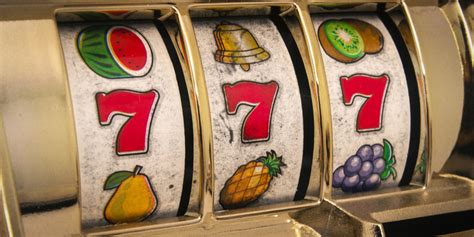 How to Play Slots in Las Vegas: Tips and Tricks from a Casino .